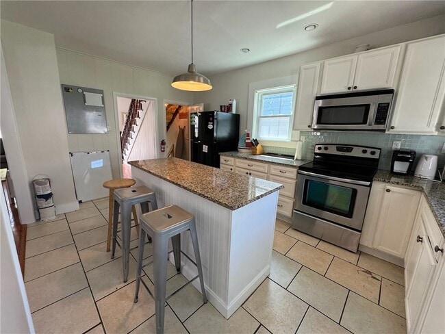 property at 20 Narragansett Ave