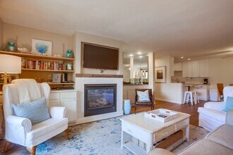 453 S Sierra Ave in Solana Beach, CA - Building Photo - Building Photo