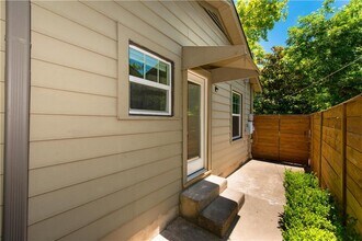 906 E 53rd St in Austin, TX - Building Photo - Building Photo