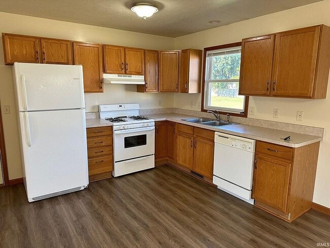 611 S Heritage Dr in Middlebury, IN - Building Photo - Building Photo