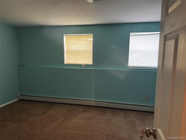 176 Reynolds Rd in Loch Sheldrake, NY - Building Photo - Building Photo