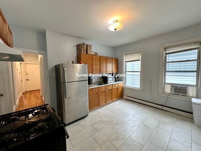 61 Crescent Ave, Unit 1