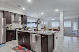 1152 Kingbird Ln in Alvarado, TX - Building Photo - Building Photo