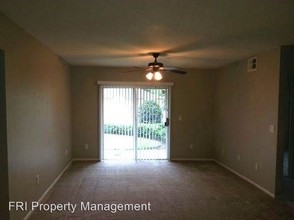 712 Crest Pines Dr-Unit -Unit 317 in Orlando, FL - Building Photo - Building Photo