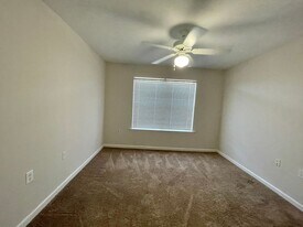 1320 Hendrix Rd in Tallahassee, FL - Building Photo