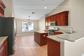 6827 Guilford Bridge Dr in Apollo Beach, FL - Building Photo - Building Photo