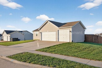 401 Falcons Prey in Wright City, MO - Building Photo - Building Photo