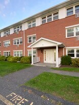 16 Fordyce Ct, Unit 16 Fordyce Ct APT 9 in New Milford, CT - Building Photo