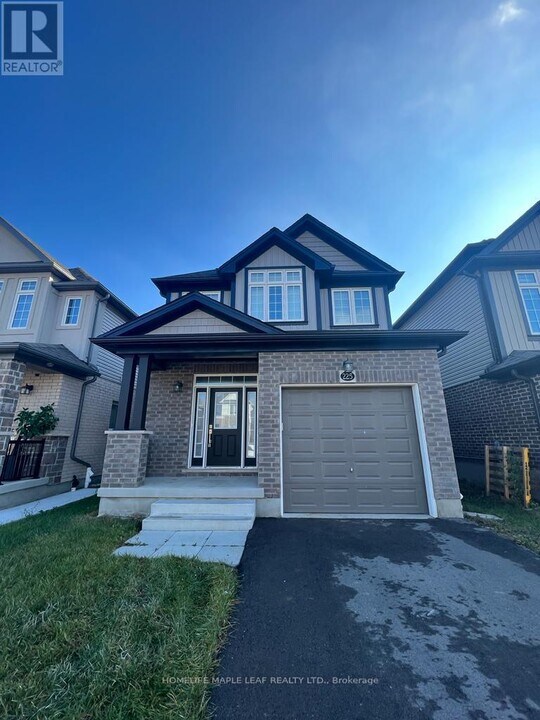 225 Sedgewood St in Kitchener, ON - Building Photo