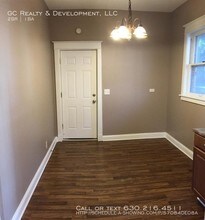 319 W Chicago St in Elgin, IL - Building Photo - Building Photo