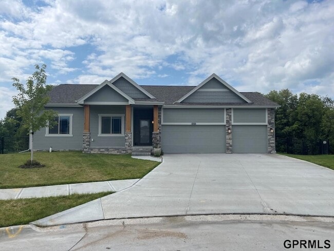 property at 14308 S 19th Cir