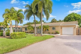724 NE 2nd St in Pompano Beach, FL - Building Photo - Building Photo