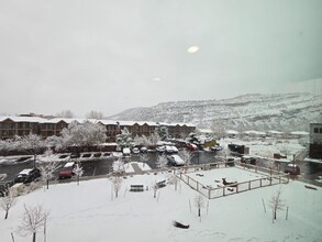 1275 Escalante Dr, Unit Apt 236 in Durango, CO - Foto de edificio - Building Photo