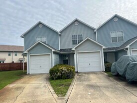 2263 Whitman Ln in Fort Walton Beach, FL - Building Photo