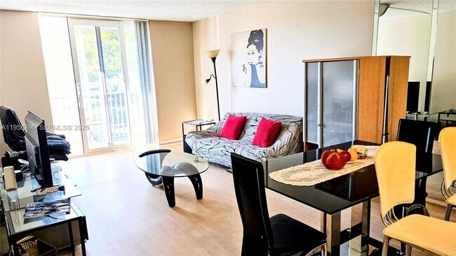 16851 NE 23rd Ave, Unit A217 in North Miami Beach, FL - Building Photo - Building Photo