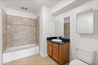 Villa Touran in Winnetka, CA - Building Photo - Interior Photo