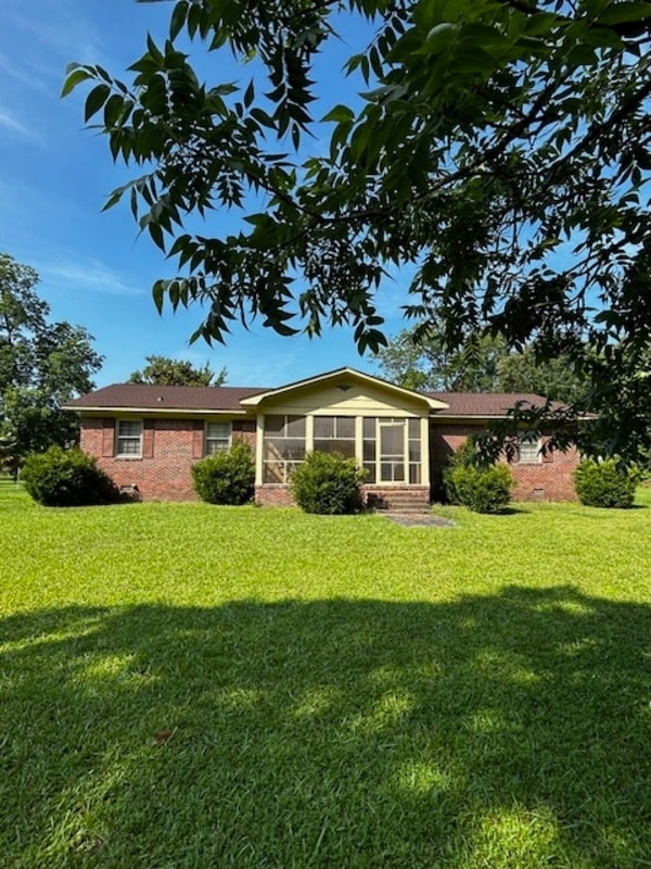 property at 6 Claytor Rd