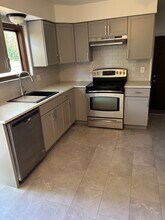 36264 Dover St in Livonia, MI - Building Photo - Building Photo