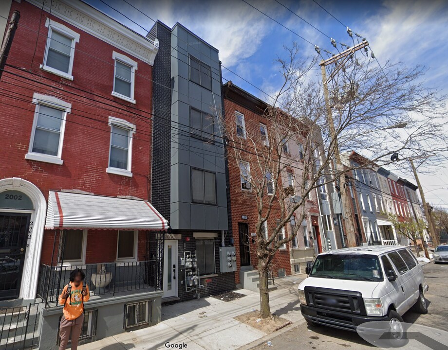 2004 N 8th St Photo