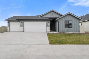 3117 S Old Farm Ave in Meridian, ID - Building Photo