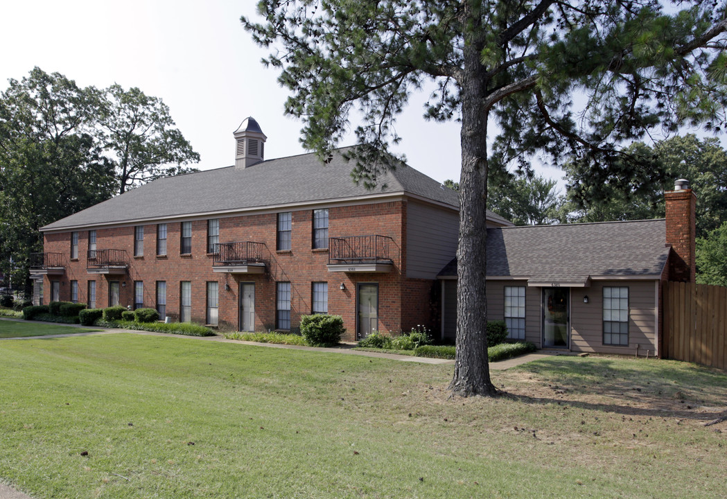 Fairfax Manor Townhouses in Memphis, TN - Building Photo