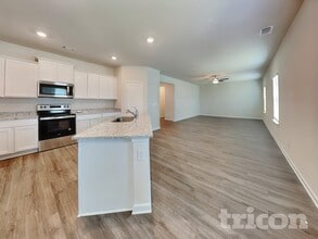 1250 Fendt Dr in Locust Grove, GA - Building Photo - Building Photo