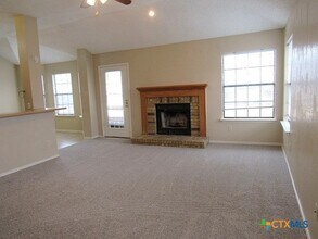 401 E Hogan Dr in Copperas Cove, TX - Building Photo - Building Photo