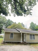 105 Lewis Cir in Williamsburg, VA - Building Photo