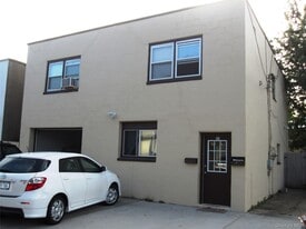 109 S 15th St in Lindenhurst, NY - Building Photo