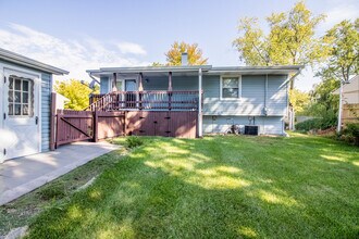 738 Tinley Dr in Aurora, IL - Building Photo - Building Photo