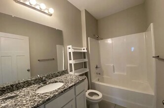 8160 E 34th Ct S in Wichita, KS - Building Photo - Building Photo