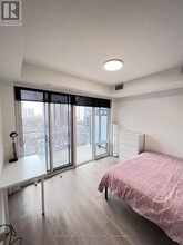 3-903 Gloucester St in Toronto, ON - Building Photo - Building Photo