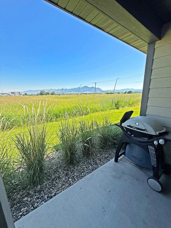 property at 1935 Southbridge Dr