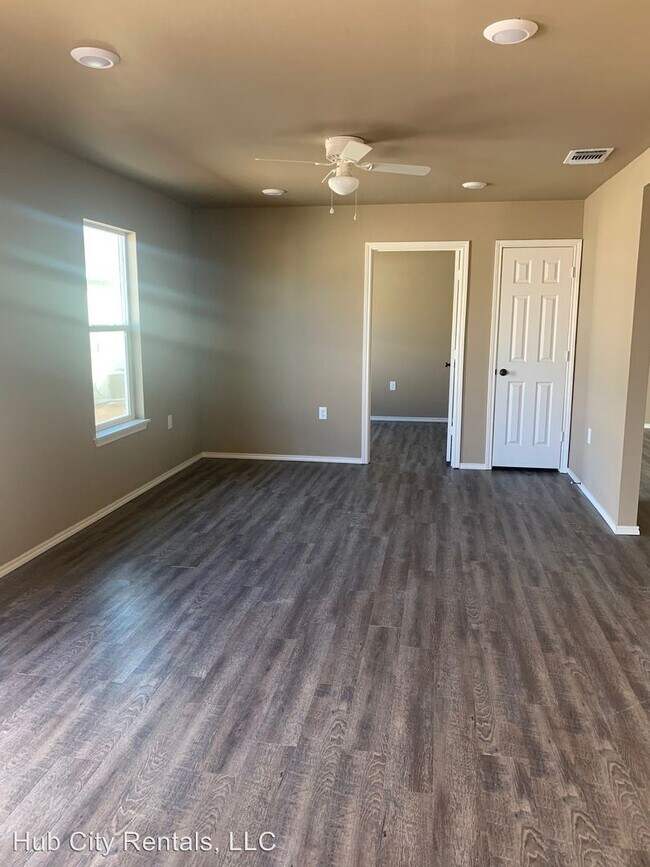 521 45th St in Lubbock, TX - Building Photo - Building Photo