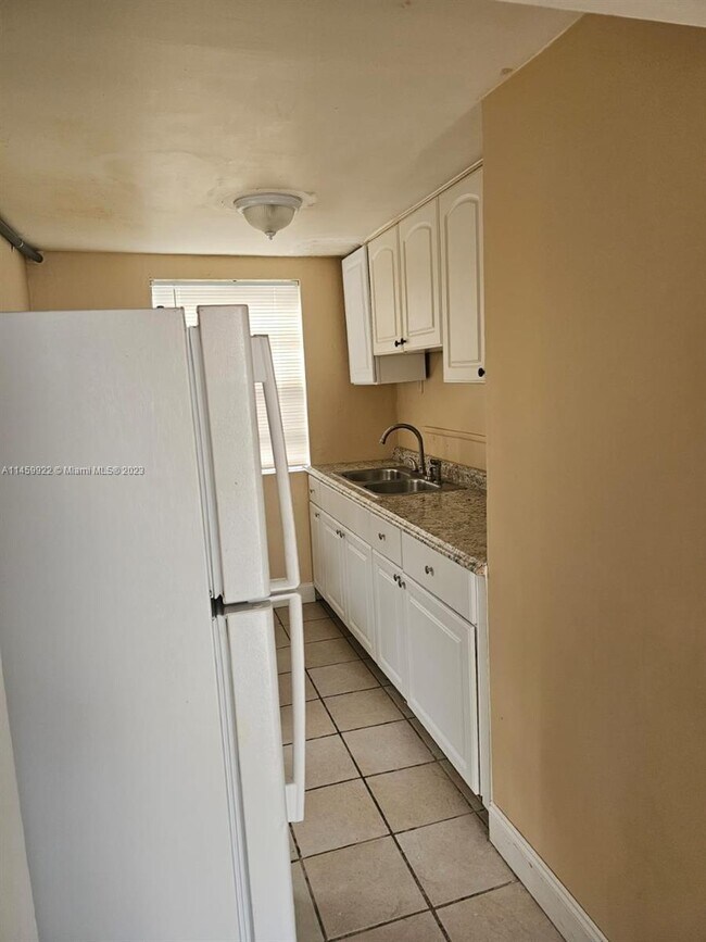 304 SW 20th St-Unit -C in Fort Lauderdale, FL - Building Photo - Building Photo