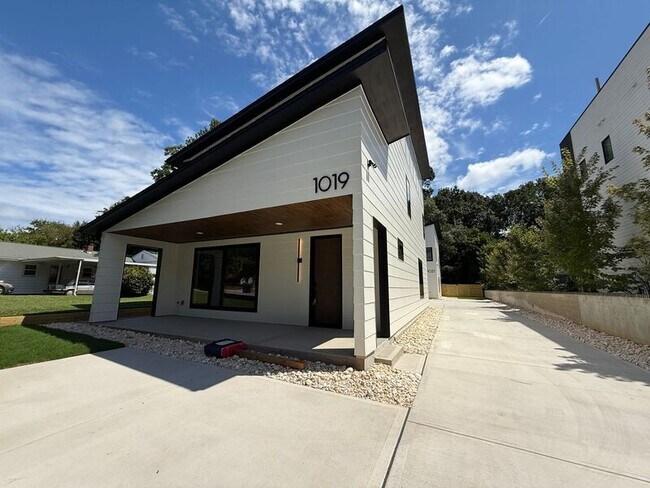 1019 Gregg St in Raleigh, NC - Foto de edificio - Building Photo