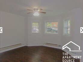 2131 W Giddings St, Unit G in Chicago, IL - Building Photo