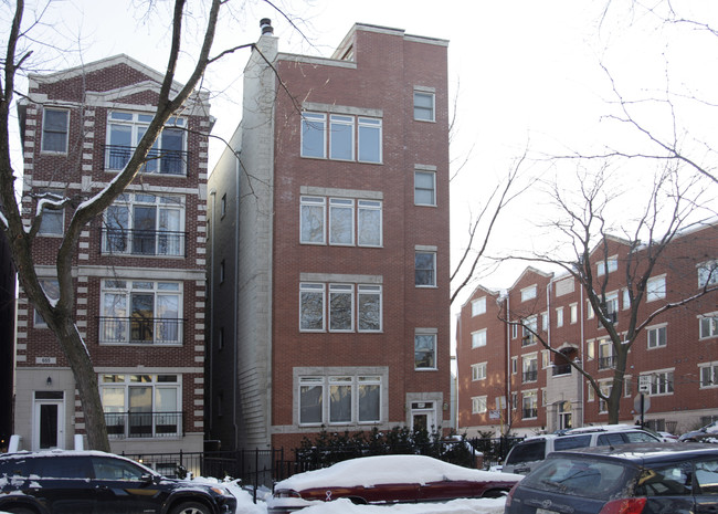 657 W Briar Pl in Chicago, IL - Foto de edificio - Building Photo