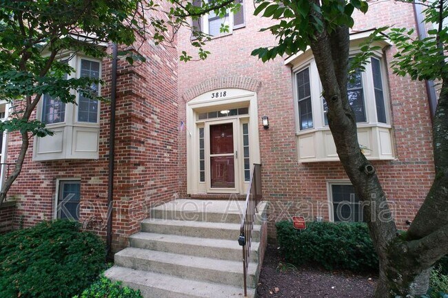 3818 Vermont Ct in Alexandria, VA - Building Photo - Building Photo