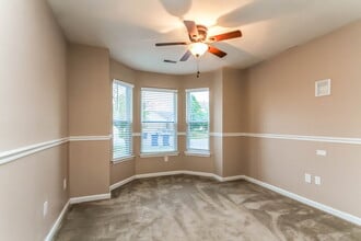 19187 Fox Chase Dr in Noblesville, IN - Foto de edificio - Building Photo