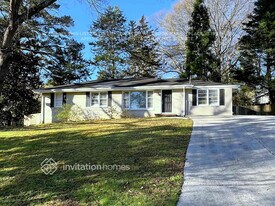 2613 Mural Dr in Chamblee, GA - Building Photo