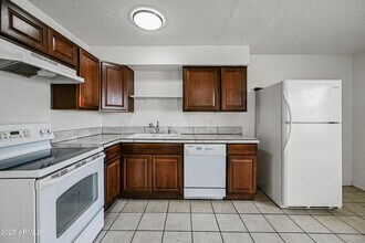 35 N May in Mesa, AZ - Building Photo - Building Photo