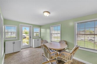7355 129th St in Sebastian, FL - Foto de edificio - Building Photo