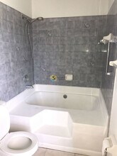 2317 NE 23rd Pl in Cape Coral, FL - Building Photo - Building Photo