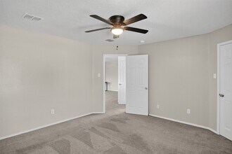 8412 Widgeon Way in Dallas, TX - Building Photo - Building Photo