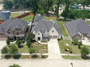 10255 S Goshawk Trl in Conroe, TX - Foto de edificio - Building Photo