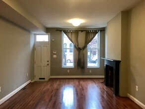 25 N Montford Ave in Baltimore, MD - Building Photo - Building Photo