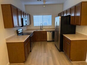 2815 E Harwell Rd in Gilbert, AZ - Building Photo - Building Photo