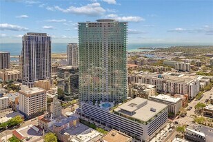 400 Central Ave, Unit 2102 in St. Petersburg, FL - Building Photo