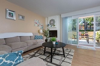 Carriage House in Fremont, CA - Building Photo - Building Photo